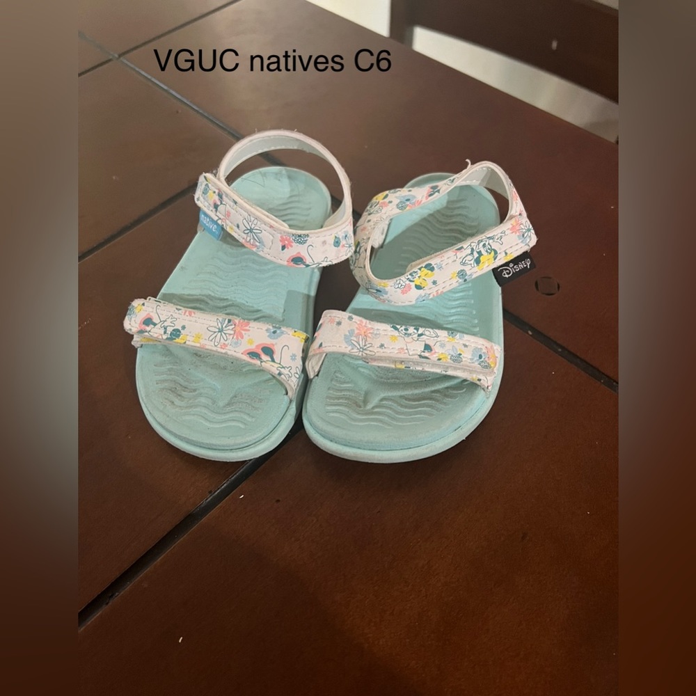 Native sandals Minnie Mouse
